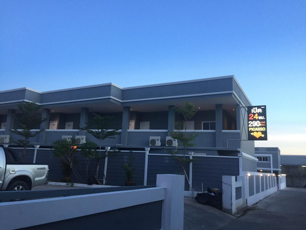 Motel Picasso Pattaya Exterior foto