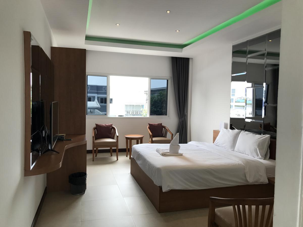 Motel Picasso Pattaya Exterior foto