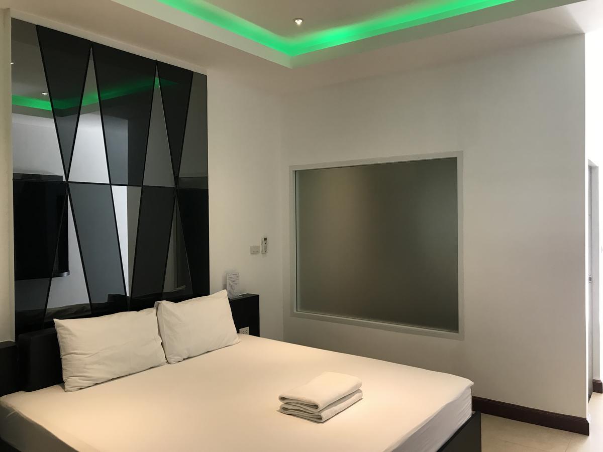 Motel Picasso Pattaya Exterior foto