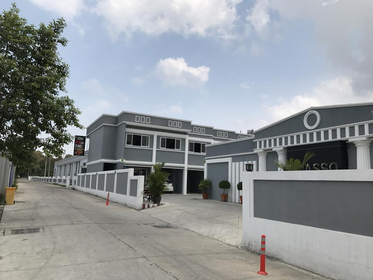Motel Picasso Pattaya Exterior foto